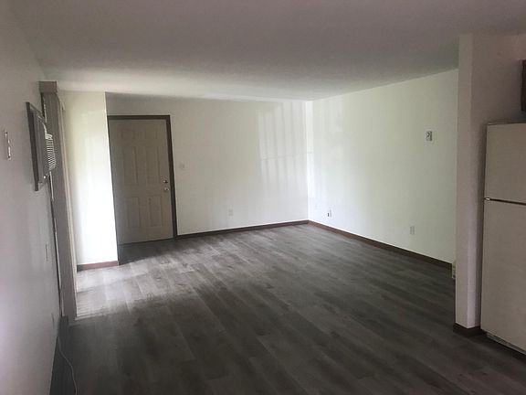 4th image of 2175 Amy Dr APT 4