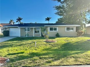 242 SE 44th Ter, Cape Coral, FL 33904