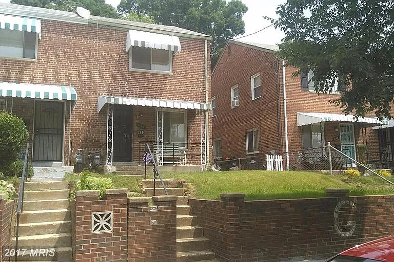 644 Brandywine St SE photo 1
