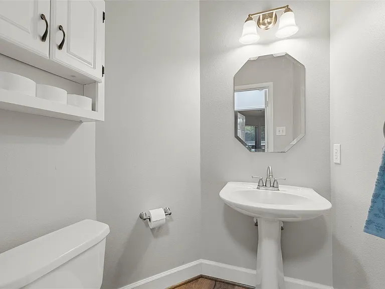 16315 Madewood St — Photo 15