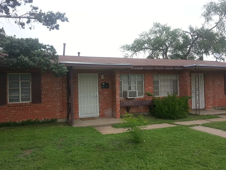 3022 Curtis Dr #A — Photo 1