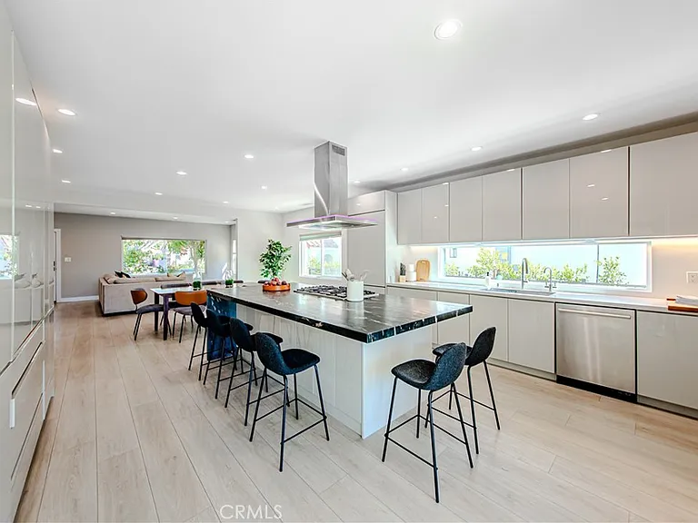 507 N Formosa Ave — Photo 4