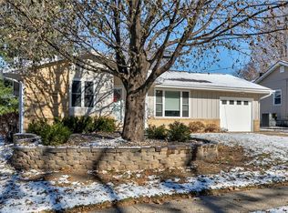 7301 Palm Dr, Urbandale, IA 50322
