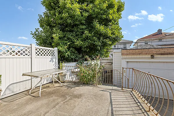 Sold by Compass | media 13