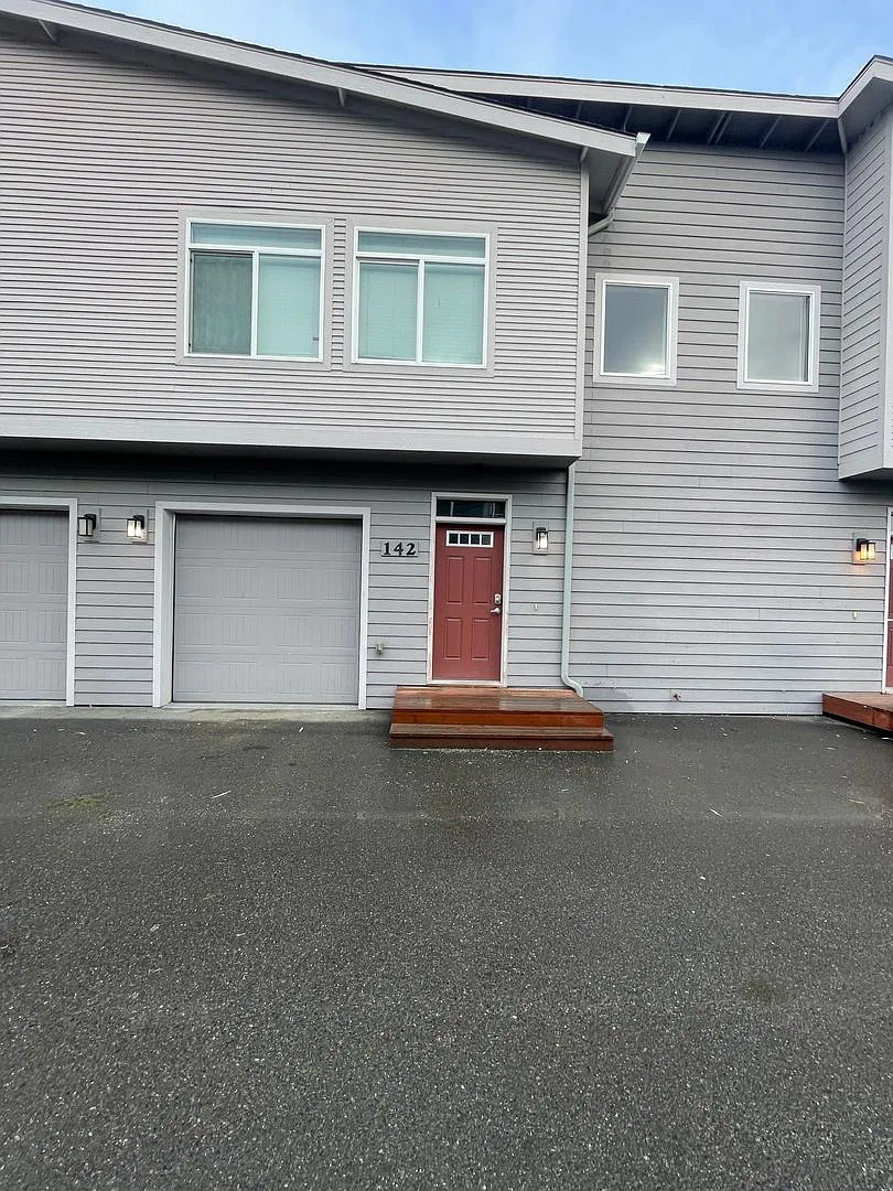140 Willow View Cir — Photo 1