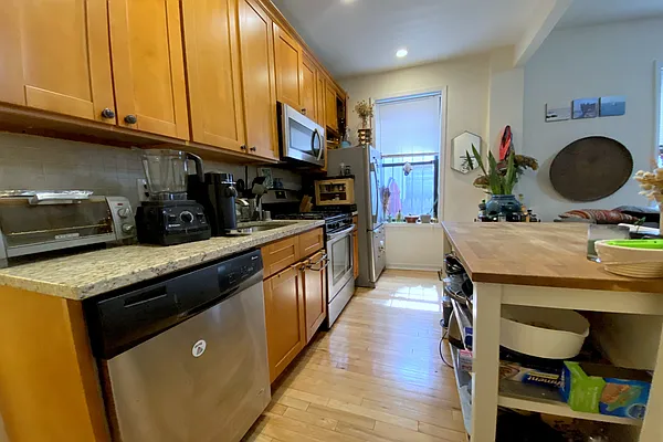 Rented by Douglas Elliman | media 5