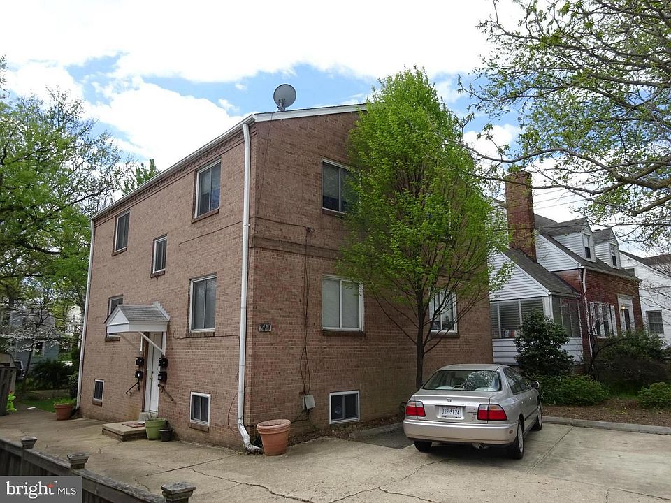 1st image of 714 20th St S #B1