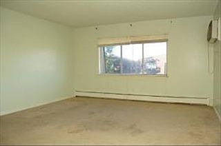 2nd image of 10076 Holly Ln