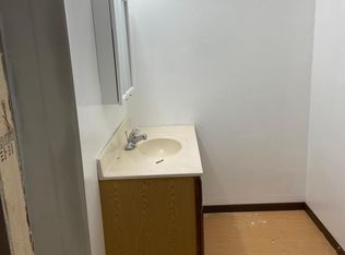 1087 6th St SW, New Brighton, MN 55112