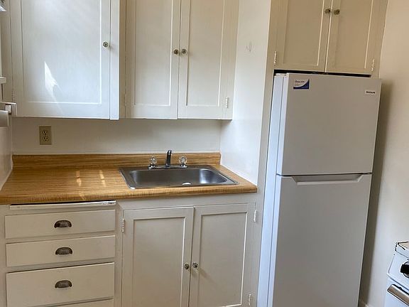 5th image of 212 W Broadway Ave APT 6