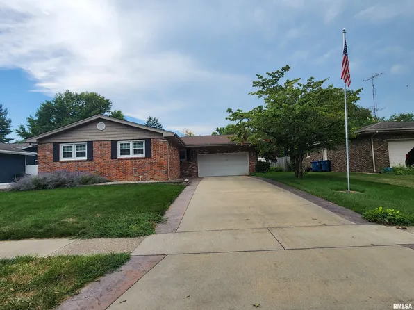 1225 Wickford Dr, Springfield, IL 62704