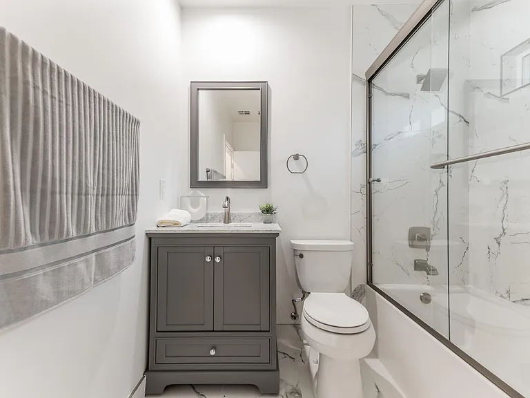 526 W Doran St — Photo 11