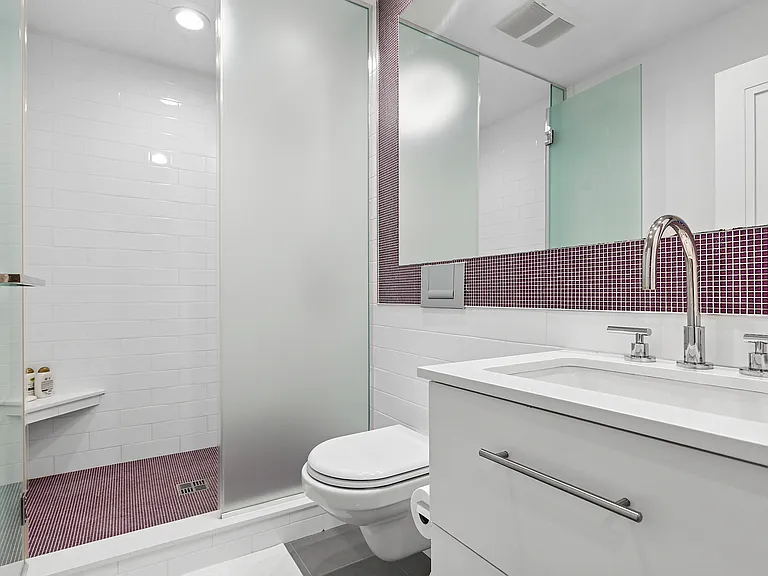 202 Halsey St — Photo 22