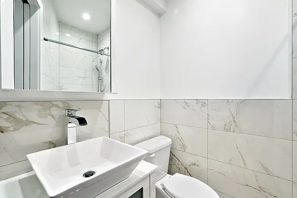 Rented by HomeDax Real Estate | media 29