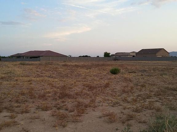 2nd image of 15915 W Cheryl Ct