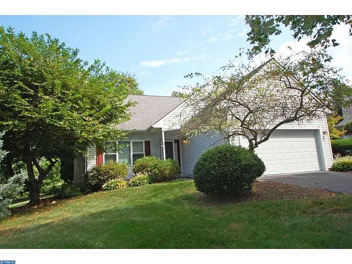 205 Bridle Path Dr photo 1