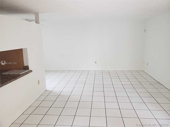 4th image of 15605 SW 74th Circle Dr APT 1