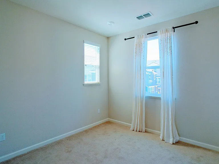 7006 Stags Leap Ln — Photo 16
