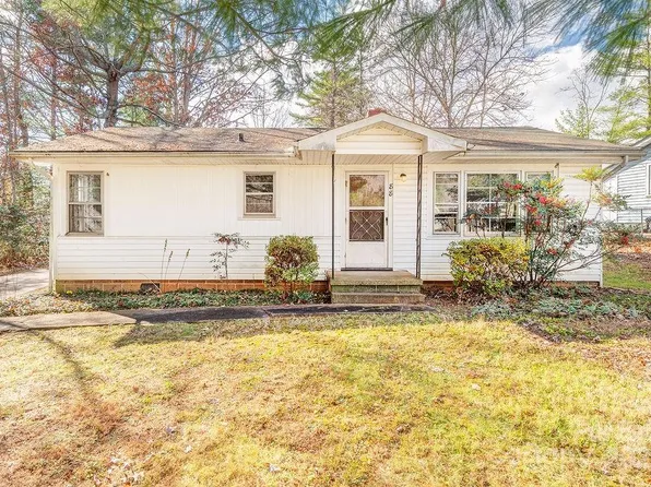 88 Blake Dr, Arden, NC 28704