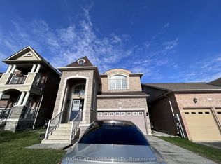 438 Kwapis Blvd, Newmarket, ON L3X 3K4