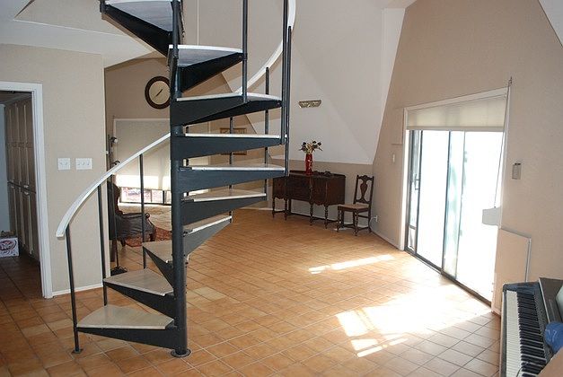 2nd image of 392 Smith Ln
