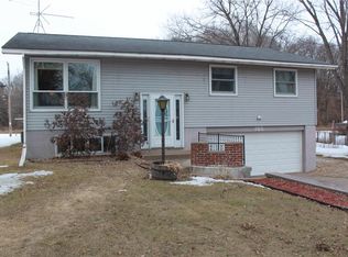 725 River Heights Rd, Menomonie, WI 54751