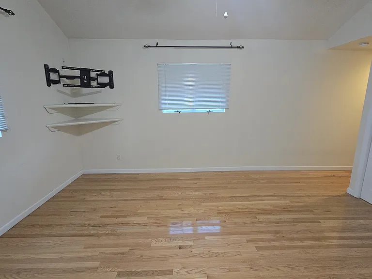 270 Station Rd — Photo 12