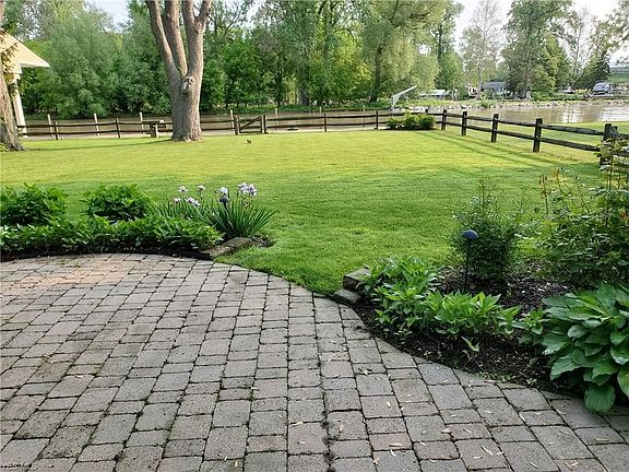 5th image of 35637 W Island Dr