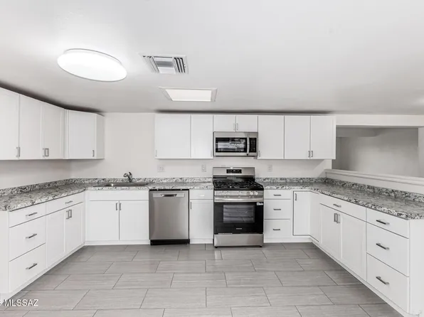 7259 E Eastview Dr, Tucson, AZ 85710