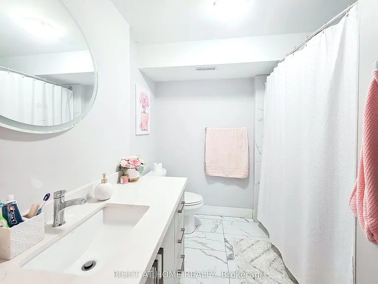 218 Celina St #LOWER — Photo 17