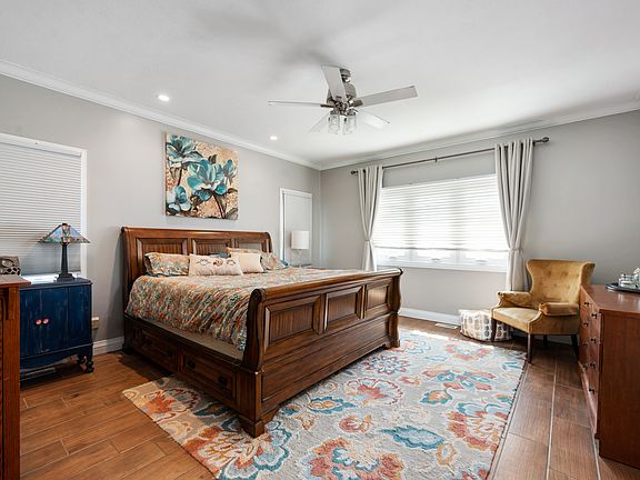 4th image of 505 S Pinehurst Ln
