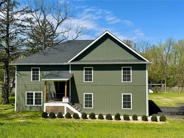 15 Tompkins Avenue, Glenham, NY 12527