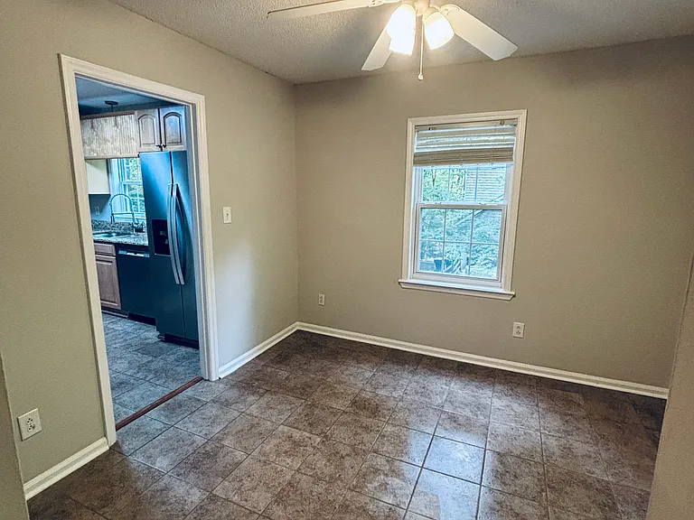 317 Gatewood Ln — Photo 16