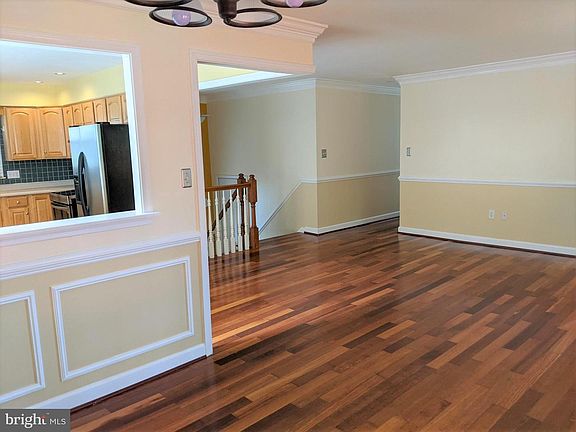 4th image of 2514 Paxton St