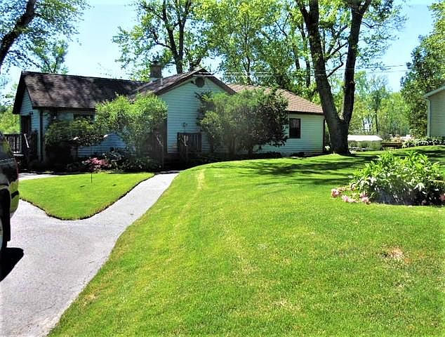 1st image of 35398 N Sheridan Dr