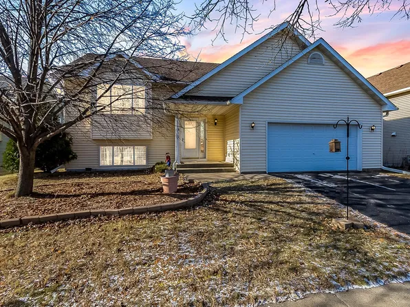 812 12th St, Farmington, MN 55024