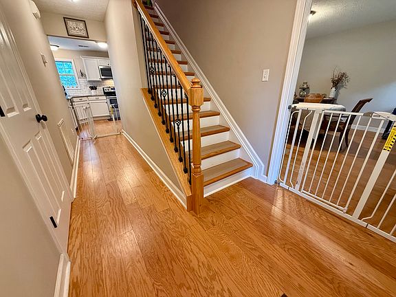4th image of 404 Sandersville Ct