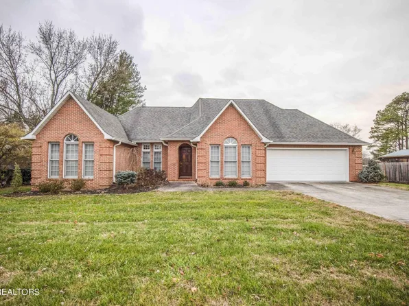 949 Sugarwood Dr, Maryville, TN 37803
