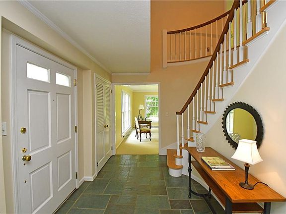 2nd image of 32180 Creekside Dr