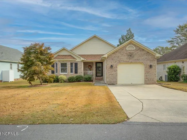 317 Lakemere Drive, New Bern, NC 28562