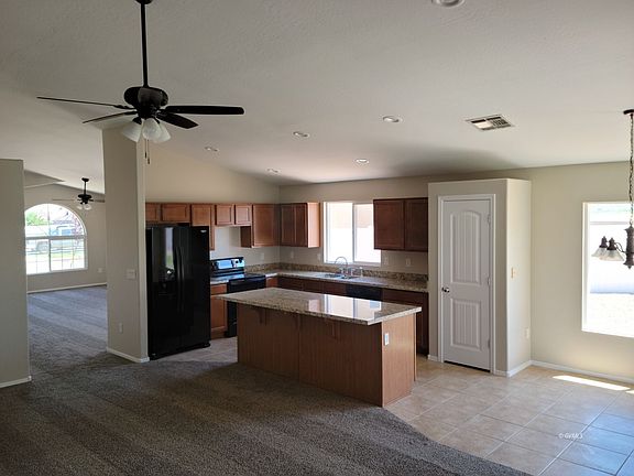 3rd image of 1705 E Copper Canyon Dr