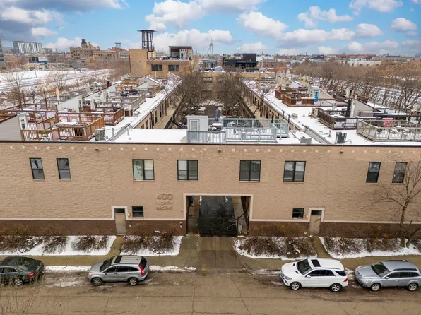 400 N Racine Ave APT 108, Chicago, IL 60642