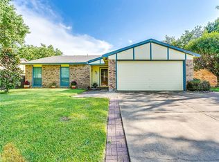 808 Lawndale Dr, Arlington, TX 76017