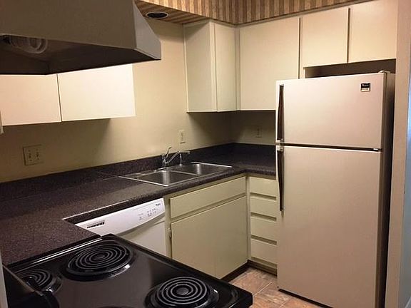 Fully furnished kitchen