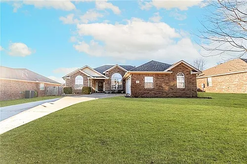 208 Hailey Dr Photo 1