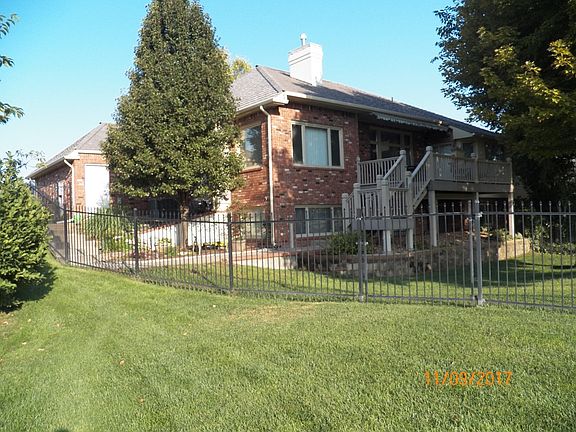 Exterior Rear View NW