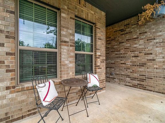 5th image of 206 Rose Gum Court