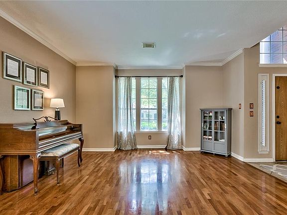 4th image of 8724 Escabosa Dr