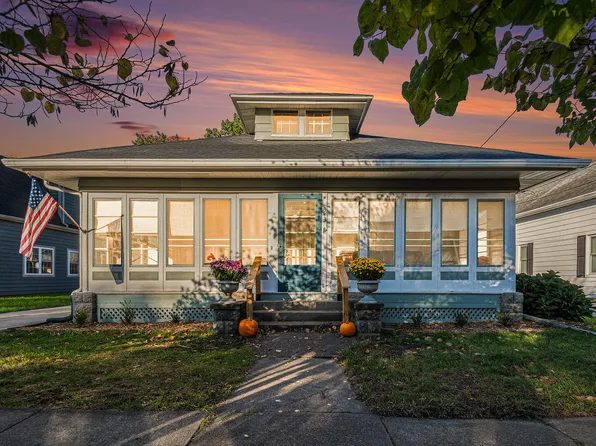 313 Lake St, Buchanan, MI 49107