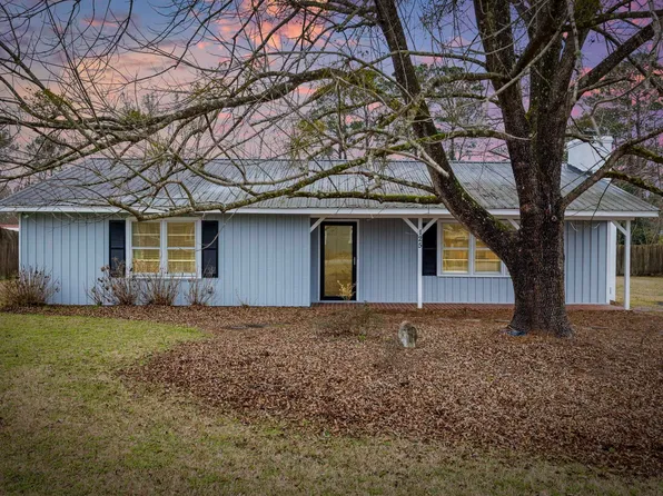 125 Ole Cedar Ln., Conway, SC 29526